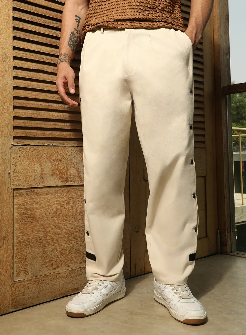 Campus Sutra  Men's Off-White Side-Snap Straight Trousers For Casual Wear | Mid-Rise | Straight Fit | Button Closure | Trousers Crafted With Comfort Fit For Everyday Wear for Men | Best Price UAE